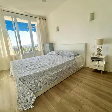 Ile D'or Spacieux Et Confort A 100m De La Plage 4 Personnes Parking * Fréjus